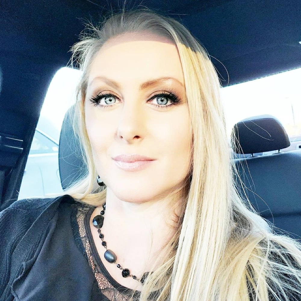 Meet your Posher, Stacy